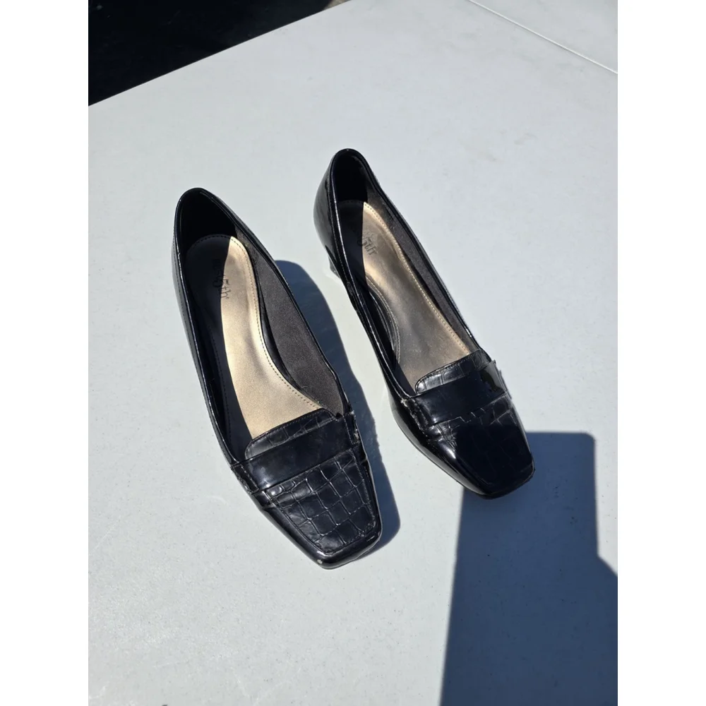 East 5th Women's Black Size 7.5 Mini Heels.